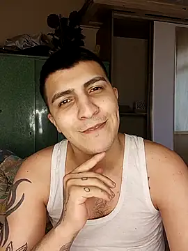 Snapshot of Kadir1320@xh chatting on March 11, 10:07 am Kadir1320xh online show from March 11, 10:07 am