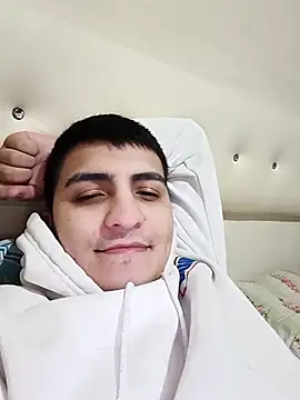 Snapshot of Kadir1320@xh chatting on March 19, 9:58 pm Kadir1320xh online show from March 19, 9:58 pm