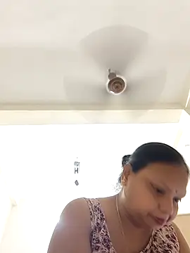 Snapshot of Arohi35 chatting on September 15, 12:38 pm Arohi35 online show from September 15, 12:38 pm