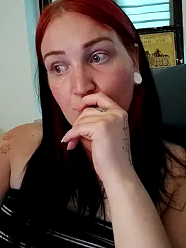 TiffiChantiT2 online show from June 1, 6:42 pm