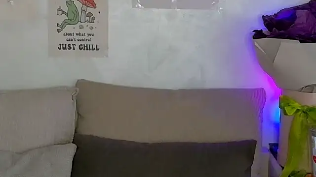 SweetDarling7 online show from April 2, 7:06 am