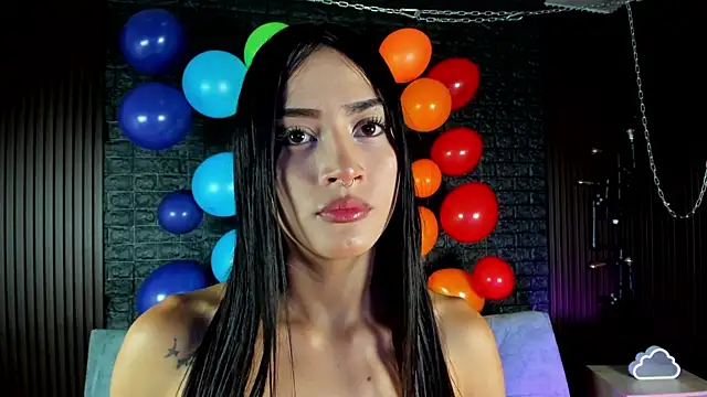 Snapshot of alice_rous21 chatting on June 25, 1:37 pm alice rous21 online show from June 25, 1:37 pm