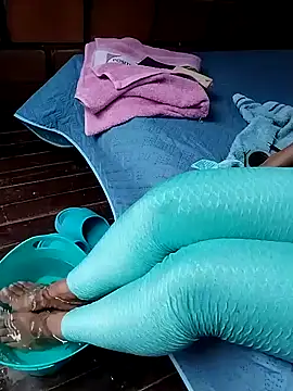 Lady Lolla11 online show from December 19, 9:11 pm