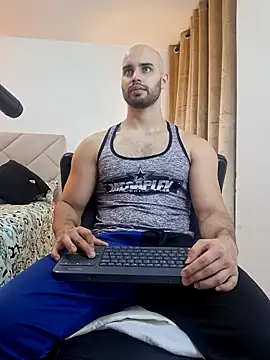 Snapshot of Chris_Alzate chatting on March 14, 12:54 am Chris Alzate online show from March 14, 12:54 am