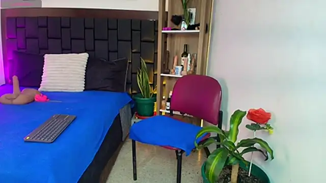 EllenaBoobs  online show from March 27, 3:23 am