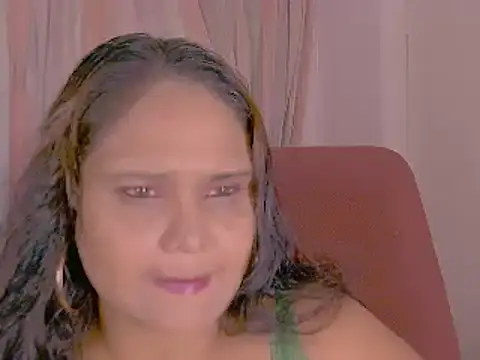 Snapshot of clover_cams1874 chatting on March 21, 3:13 pm clover cams1874 online show from March 21, 3:13 pm