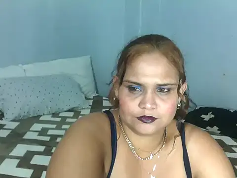 Snapshot of clover_cams1874 chatting on September 9, 6:07 pm clover cams1874 online show from September 9, 6:07 pm