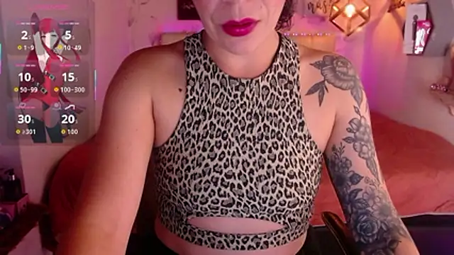 Snapshot of mia_velvet1 chatting on December 20, 3:30 pm mia velvet1 online show from December 20, 3:30 pm