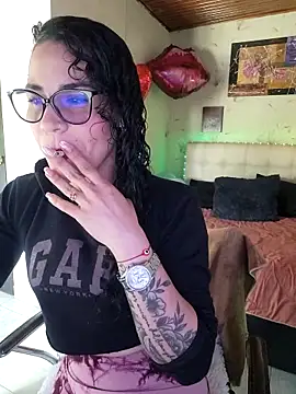 Snapshot of mia_velvet1 chatting on February 9, 3:38 pm mia velvet1 online show from February 9, 3:38 pm