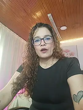 Rose Thompson1 online show from June 25, 1:26 pm