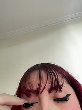 Snapshot of Ivelleee_ chatting on January 15, 4:55 pm Ivelleee online show from January 15, 4:55 pm