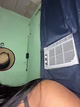 Snapshot of Mr_brian03 chatting on February 25, 5:17 am Mr brian03 online show from February 25, 5:17 am