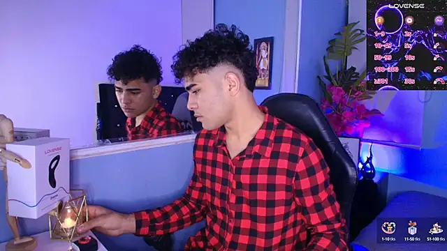 Snapshot of LucasCarterr_ chatting on September 11, 4:23 am LucasCarterr online show from September 11, 4:23 am