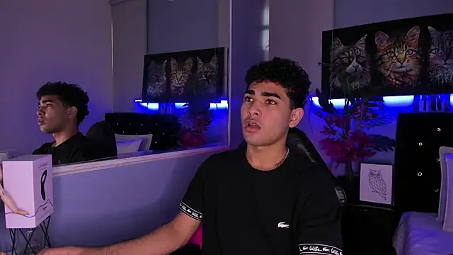 Snapshot of LucasCarterr_ chatting on November 15, 10:04 pm LucasCarterr online show from November 15, 10:04 pm