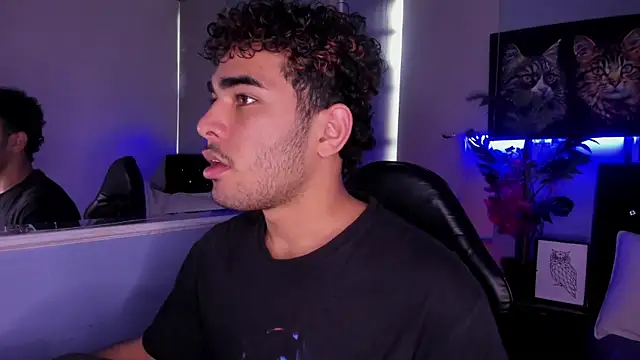 Snapshot of LucasCarterr_ chatting on November 30, 4:00 pm LucasCarterr online show from November 30, 4:00 pm