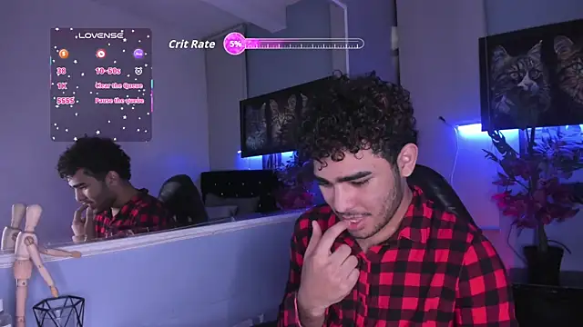 Snapshot of LucasCarterr_ chatting on December 4, 4:55 am LucasCarterr online show from December 4, 4:55 am