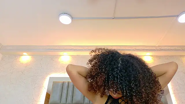 CamilaJohnston online show from May 7, 4:45 pm