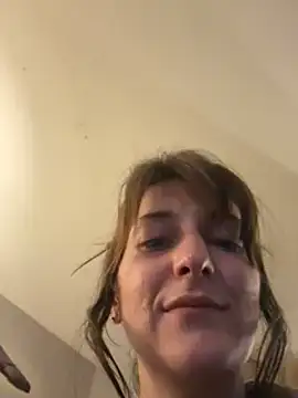 2brokegirlz online show from March 11, 12:50 pm