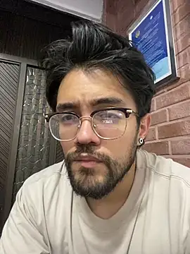 Snapshot of SrM0rgan chatting on March 21, 3:55 am SrM0rgan online show from March 21, 3:55 am