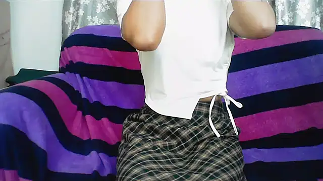 LAYLA 600 online show from November 13, 9:52 am