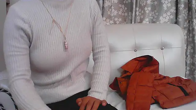 LAYLA 600 online show from January 18, 10:52 am