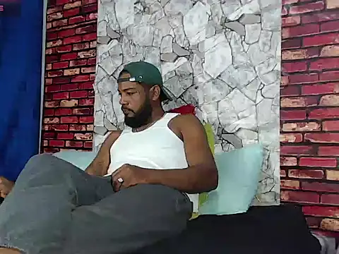 BladeFoxxx1 online show from May 18, 1:45 am