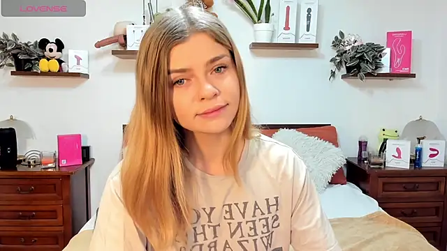 HaleyReedme online show from November 14, 8:13 am