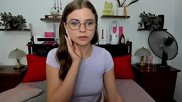 HaleyReedme online show from July 16, 7:03 am