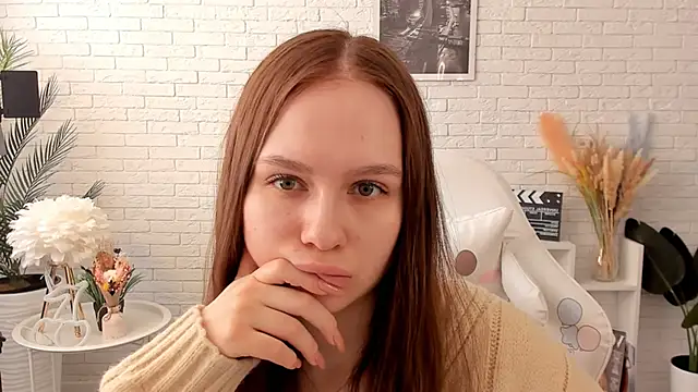 LoisCubitt online show from March 15, 11:29 am