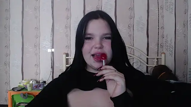 Snapshot of Victoriakot chatting on March 18, 8:36 am Victoriakot online show from March 18, 8:36 am