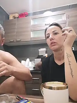 yourflowerpink online show from October 25, 4:42 am