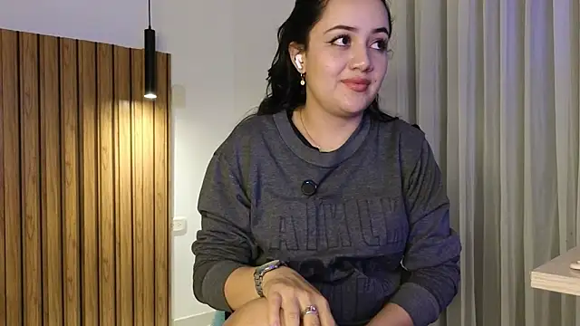 Snapshot of Isa_1207 chatting on January 16, 2:04 am Isa 1207 online show from January 16, 2:04 am