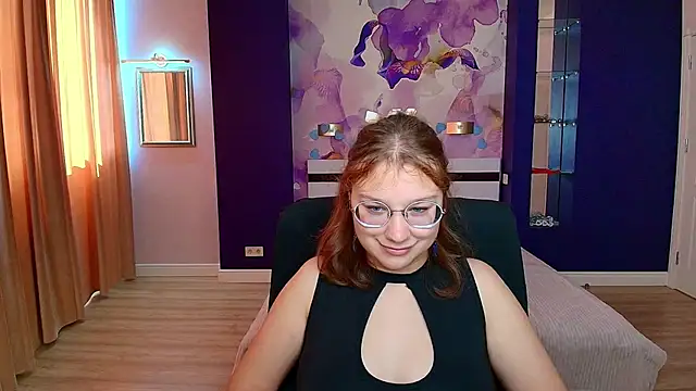 AngelinaLow online show from September 13, 11:32 am