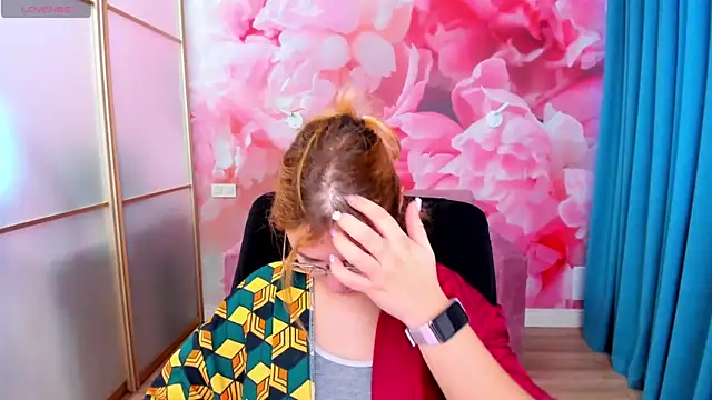 AngelinaLow online show from February 13, 6:31 am