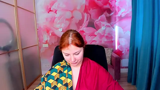 AngelinaLow online show from April 8, 5:29 am