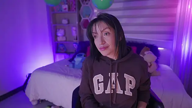 Madison Mayer online show from March 19, 4:13 pm