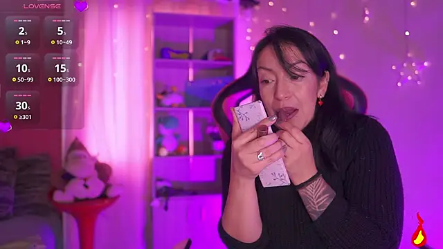 Madison Mayer online show from April 13, 12:32 pm