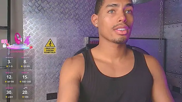 Snapshot of LiamByrne chatting on December 5, 8:38 pm LiamByrne online show from December 5, 8:38 pm