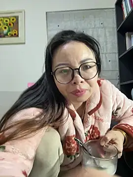 aa520uv online show from December 21, 1:46 am