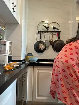 aa520uv online show from April 5, 2:20 am