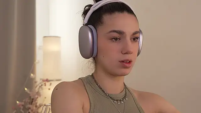 mystica  online show from March 19, 7:07 am