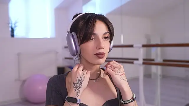 mystica  online show from September 14, 10:58 am