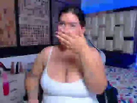 Snapshot of kriss_sweetboobs10 chatting on September 23, 2:20 pm kriss sweetboobs10 online show from September 23, 2:20 pm