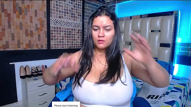 Snapshot of kriss_sweetboobs10 chatting on October 21, 12:17 pm kriss sweetboobs10 online show from October 21, 12:17 pm