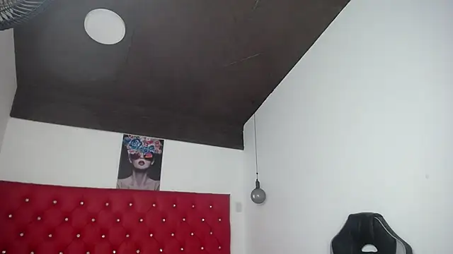 kriss sweetboobs10 online show from May 15, 12:56 pm