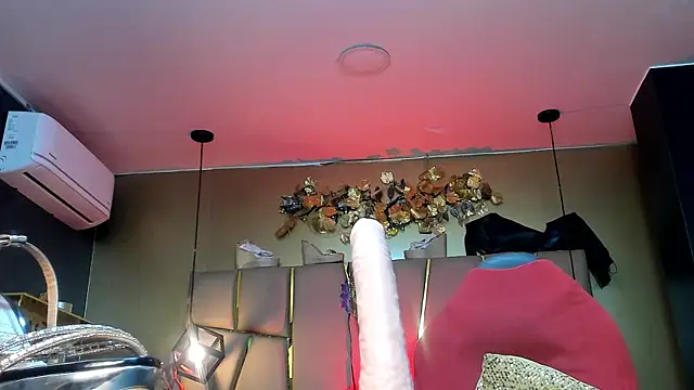 Kendraa Hot online show from April 12, 12:04 am