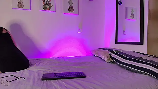 pleasurecompany3 online show from January 11, 4:39 am