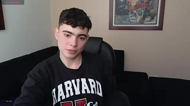 lukeboyce33 online show from April 15, 5:31 pm