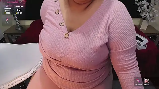 Snapshot of ailyn_maury chatting on January 9, 1:19 am ailyn maury online show from January 9, 1:19 am