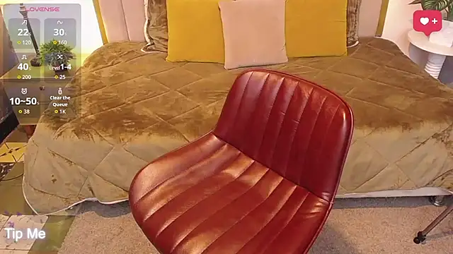 Snapshot of ailyn_maury chatting on April 7, 1:00 pm ailyn maury online show from April 7, 1:00 pm